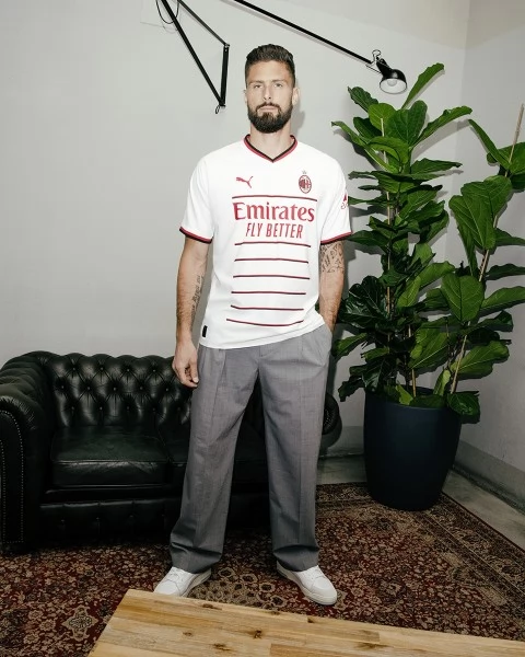 AC Milan Fotbalový Dres 2022-23 Zlatan Ibrahimović 11 Venkovní